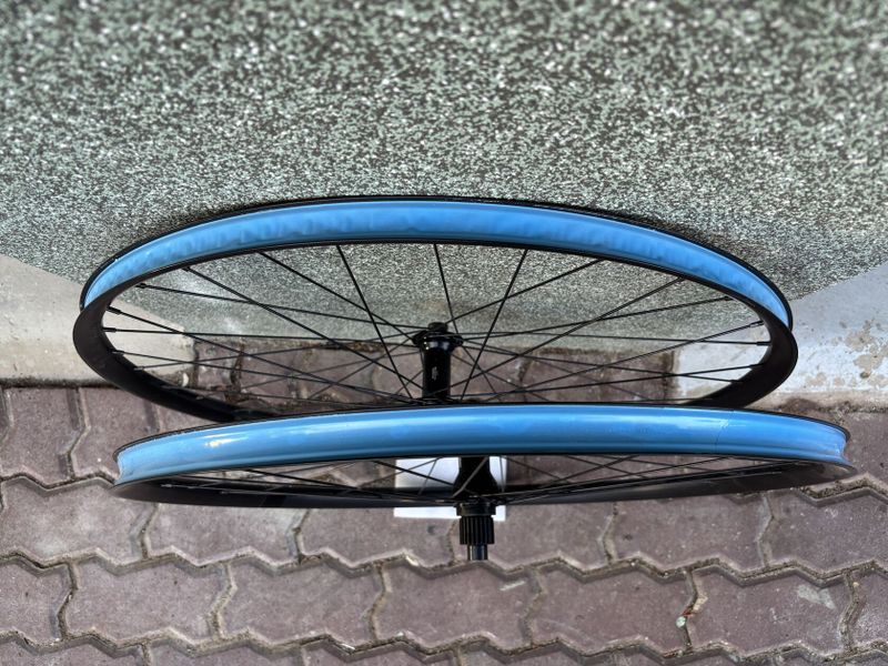 Kola 29’ nová, nejetá (Orbea OIZ)
