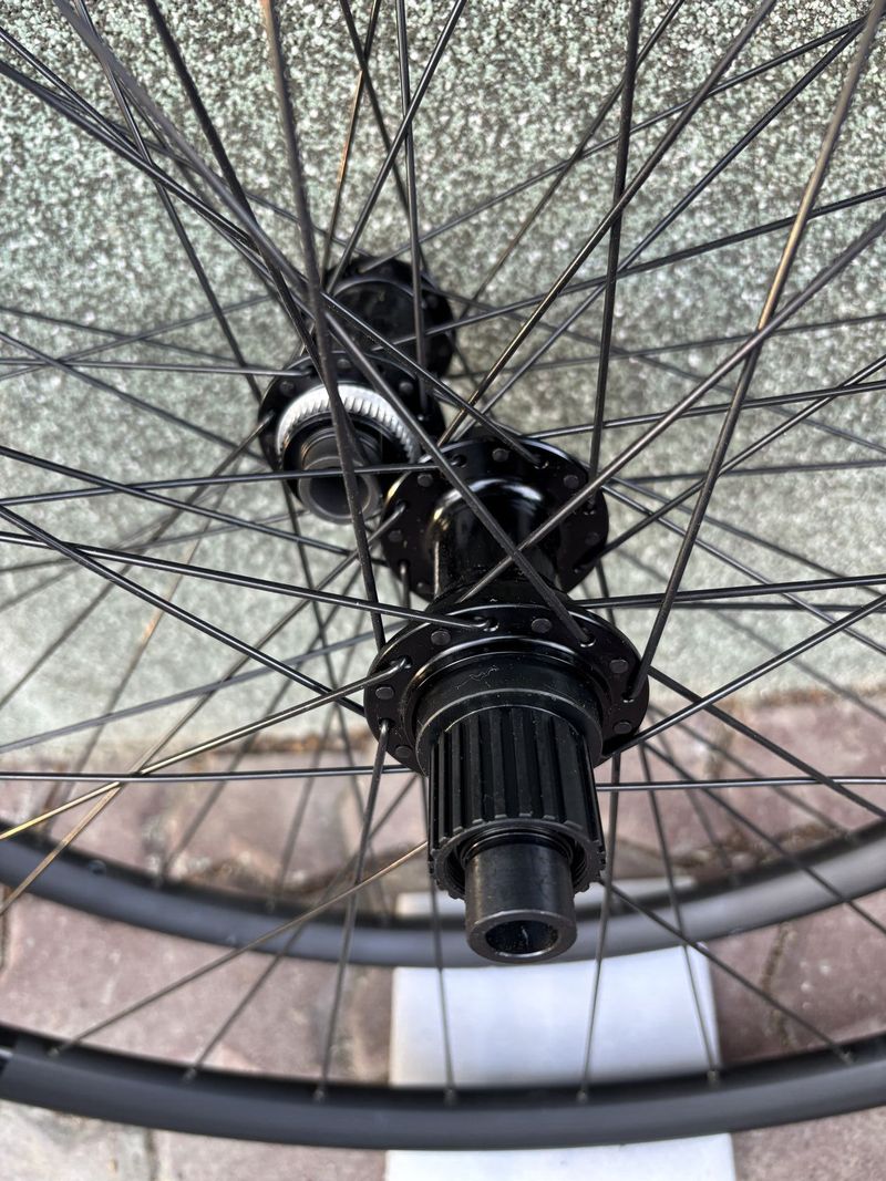Kola 29’ nová, nejetá (Orbea OIZ)