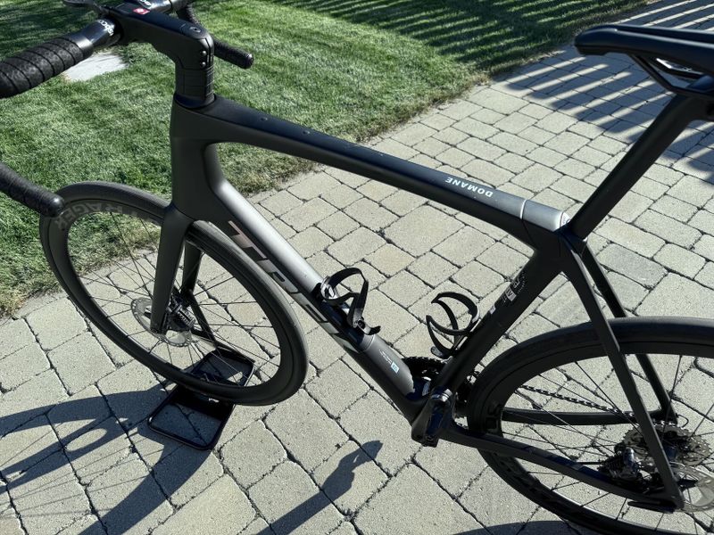 Trek Domane SLR 7 Gen 4, 2023, vel. 56, Ultegra Di2, karbonová kola