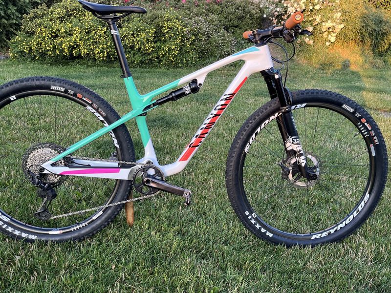 Canyon Lux WC CF7