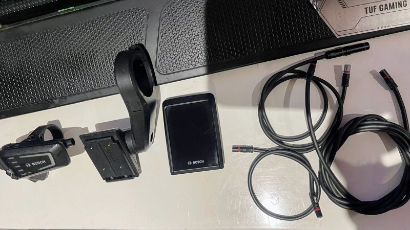Bosch Kiox 300 Smart Kit + Ovladač Smart Remote Kontroll + Kabeláž + Držák