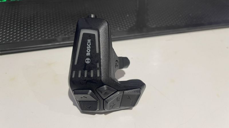 Bosch Kiox 300 Smart Kit + Ovladač Smart Remote Kontroll + Kabeláž + Držák