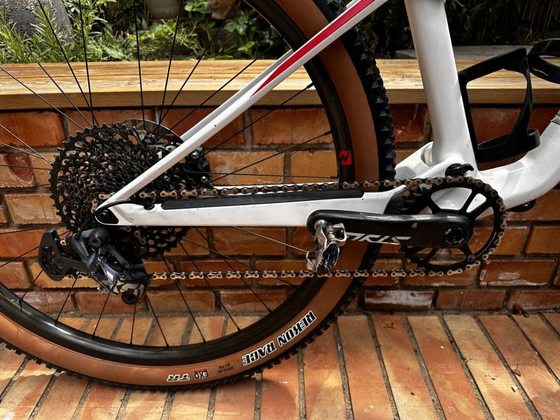 Canyon Lux CF 8 