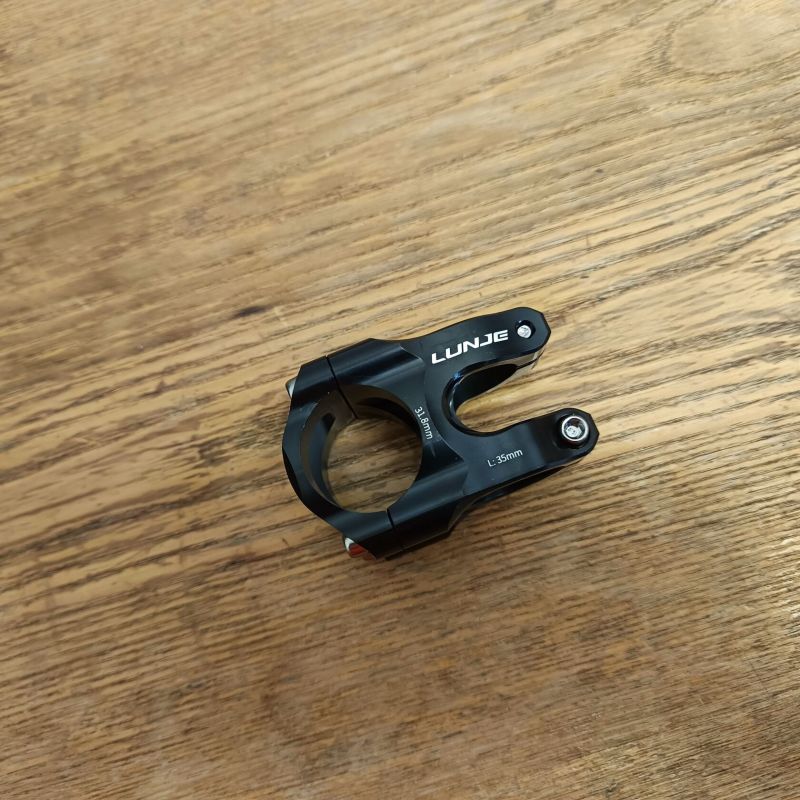 Predstavec AL 31.8mm delka 35mm černý 