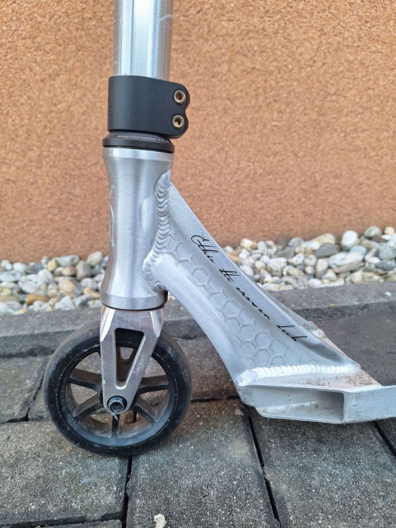 Freestyle kolobezka ETHIC ERAWAN