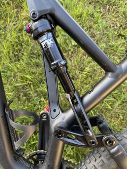 Mirne jety Specialized Stumpjumper s mnoha upgrady 