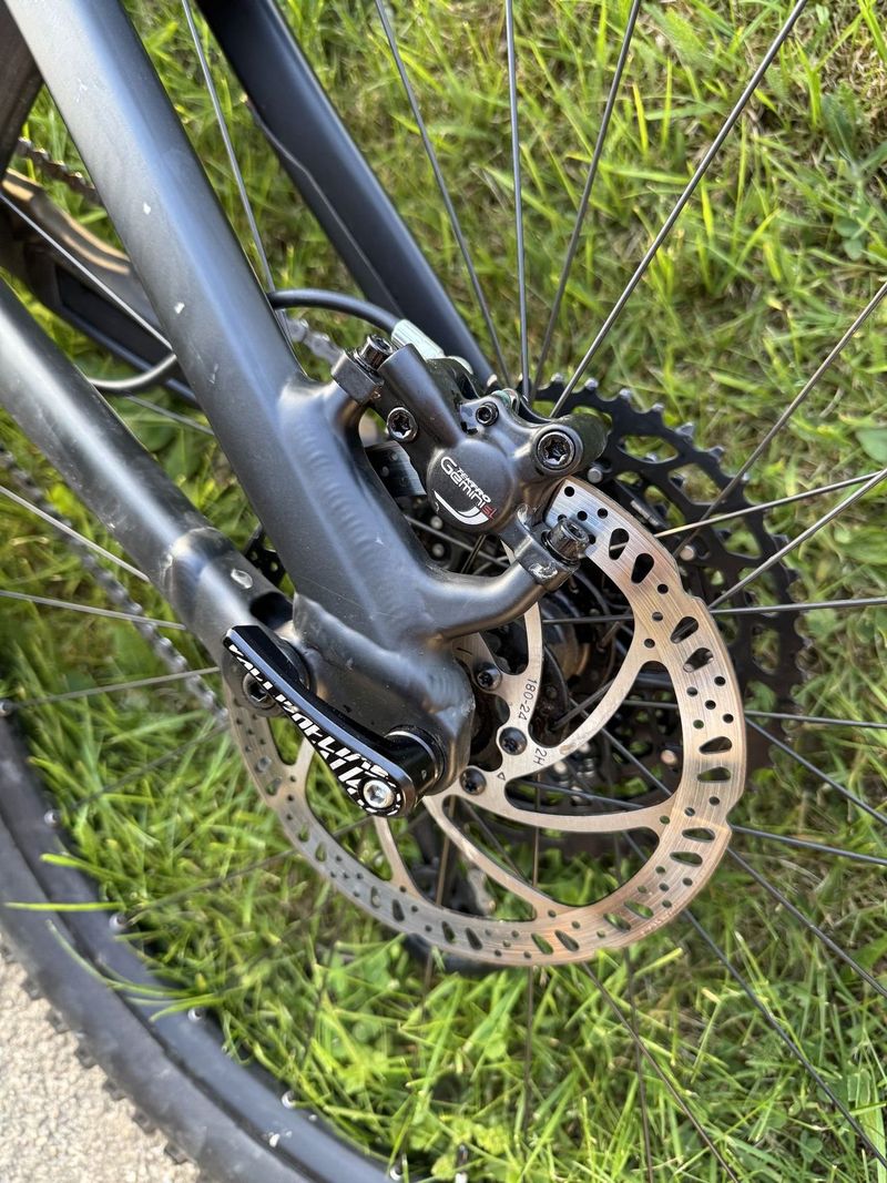 Mirne jety Specialized Stumpjumper s mnoha upgrady 