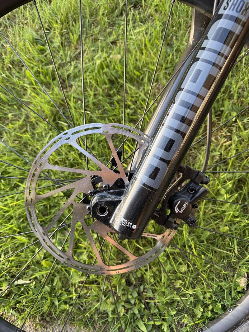 Mirne jety Specialized Stumpjumper s mnoha upgrady 