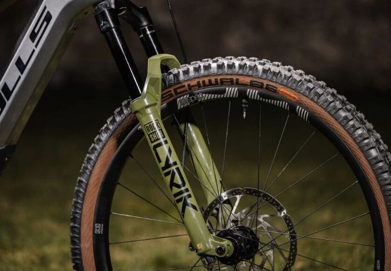 Bulls Sonic EVO AM-Team Carbon, BOSCH CX RACE Limited Edition, 750Wh, celoodpružené el. vel. S