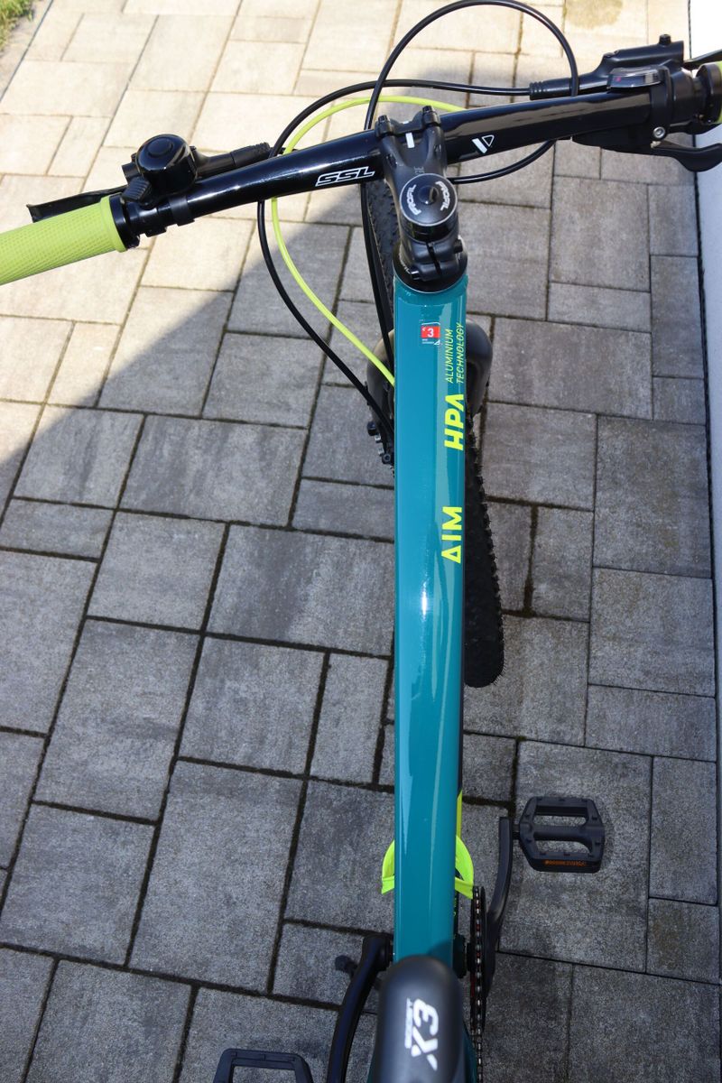 Juniorské kolo CUBE rám 16", kola 27,5"