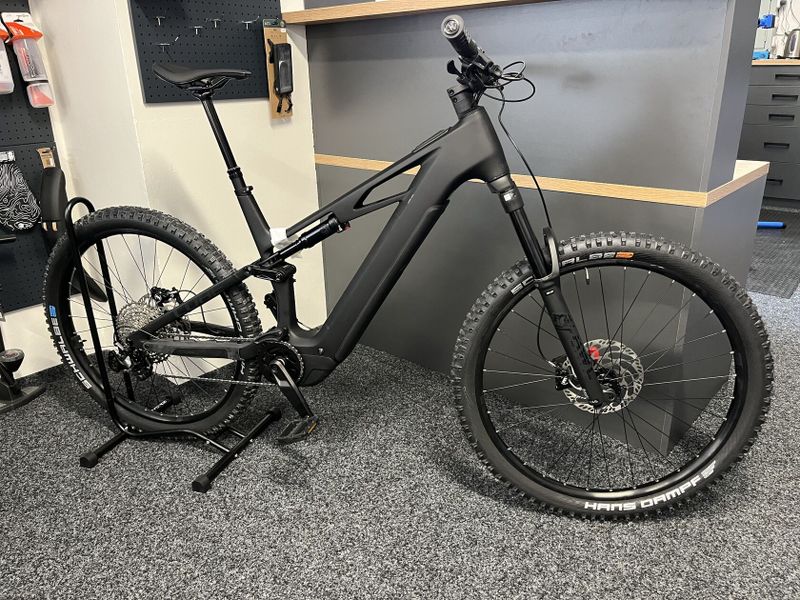 CUBE Stereo Hybrid ONE44 RACE 800 vel.XL 2025 NOVÉ KARBON