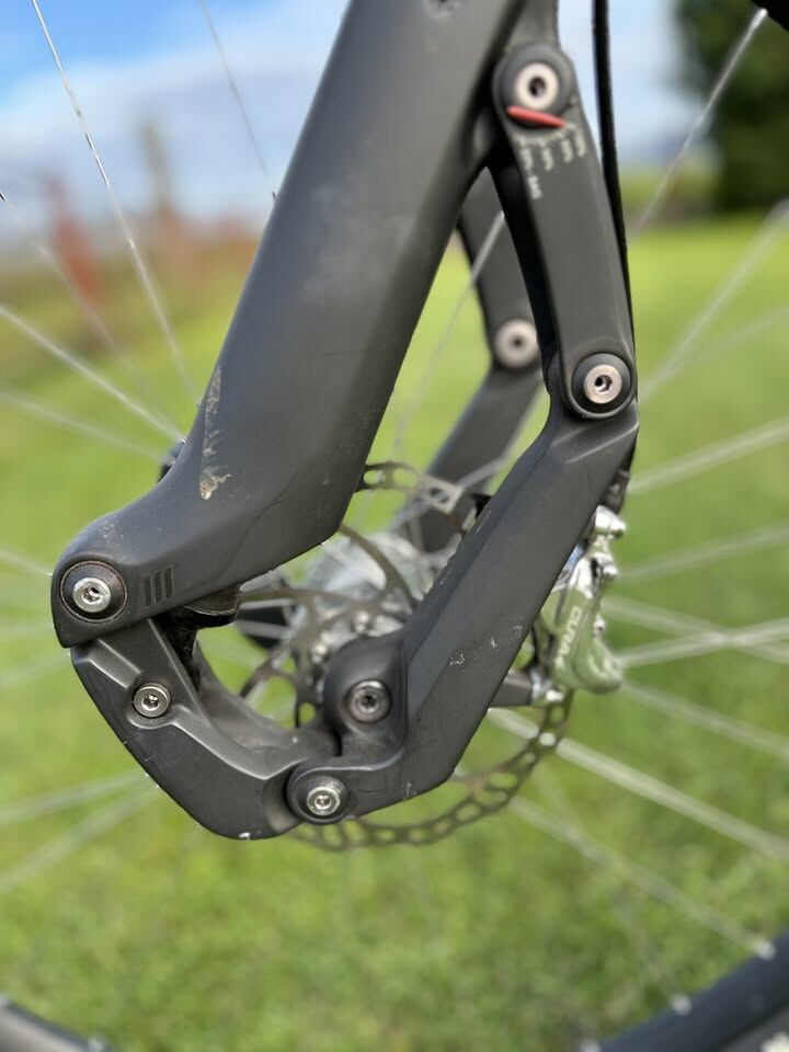 Trust Message carbon / 29" / 130mm / Boost