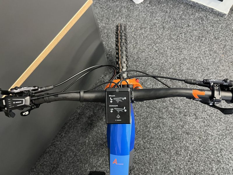 CUBE Stereo Hybrid 140 HPC Action Team 750 vel.M 2024 NOVÉ