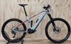 Bulls Sonic EVO AM1 29/27,5, 750Wh, krémová-červená, celoodpružené elektrokolo vel. M