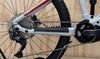 Bulls Sonic EVO AM1 29/27,5, 750Wh, krémová-červená, celoodpružené elektrokolo vel. M