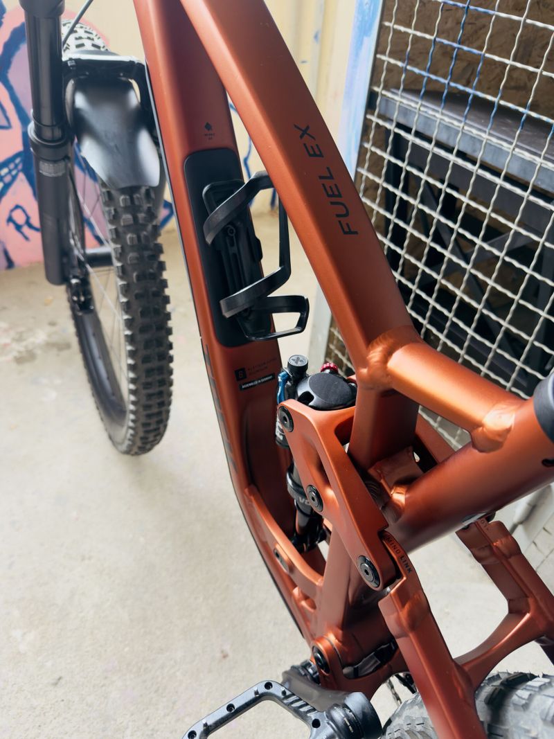 Trek Fuel Ex 8 XT gen 6 vel. M/L