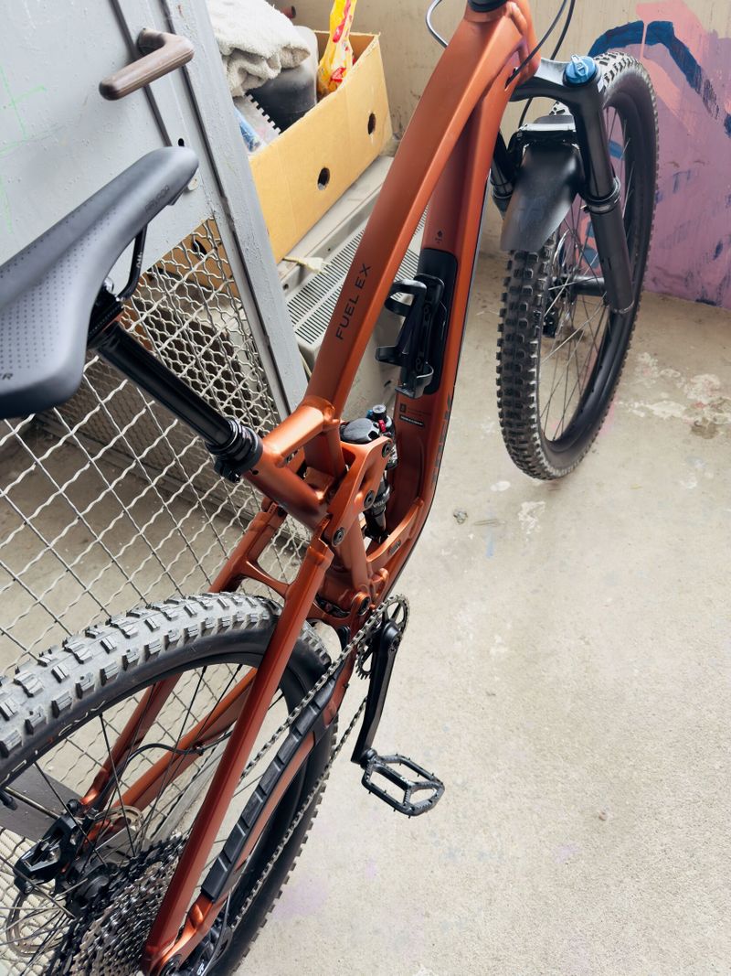 Trek Fuel Ex 8 XT gen 6 vel. M/L