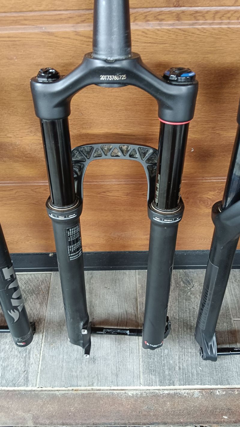 vidlice FOX DTswiss RockShox 120mm