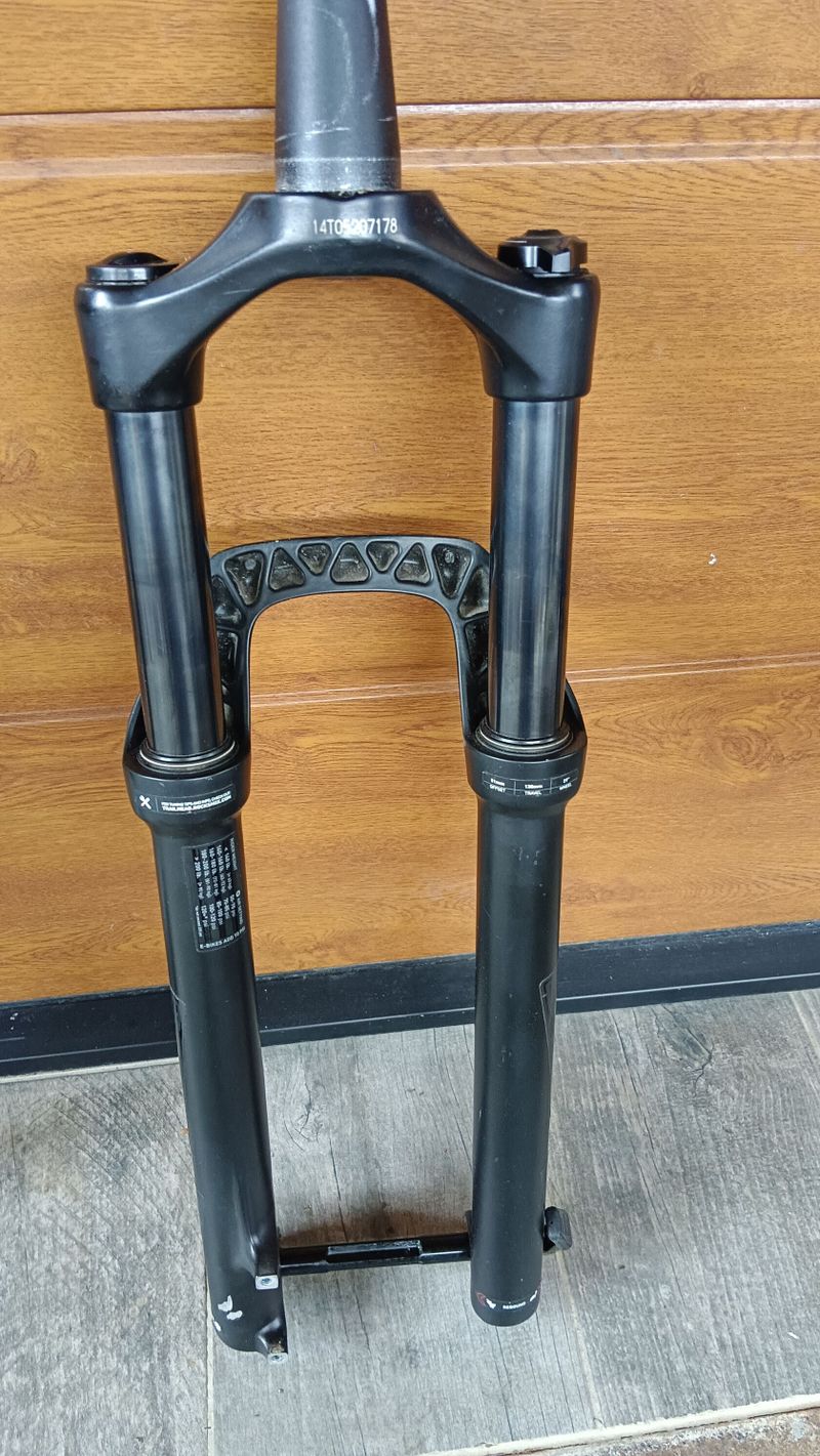 vidlice FOX 2024 PERFORMANCE ELITE 34 a RockShox Recon RL 130mm