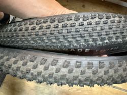 Prodám nejeté pláště Specialized 