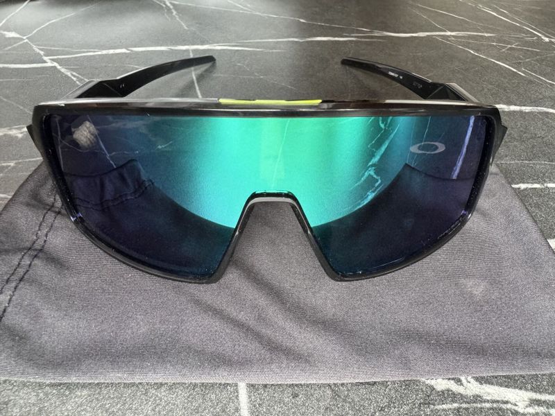 Oakley Sutro Jade