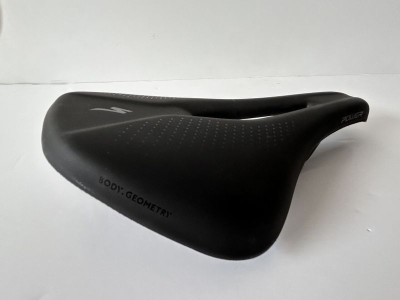 Nové sedlo Specialized Body Geometry POWER sport 143 mm