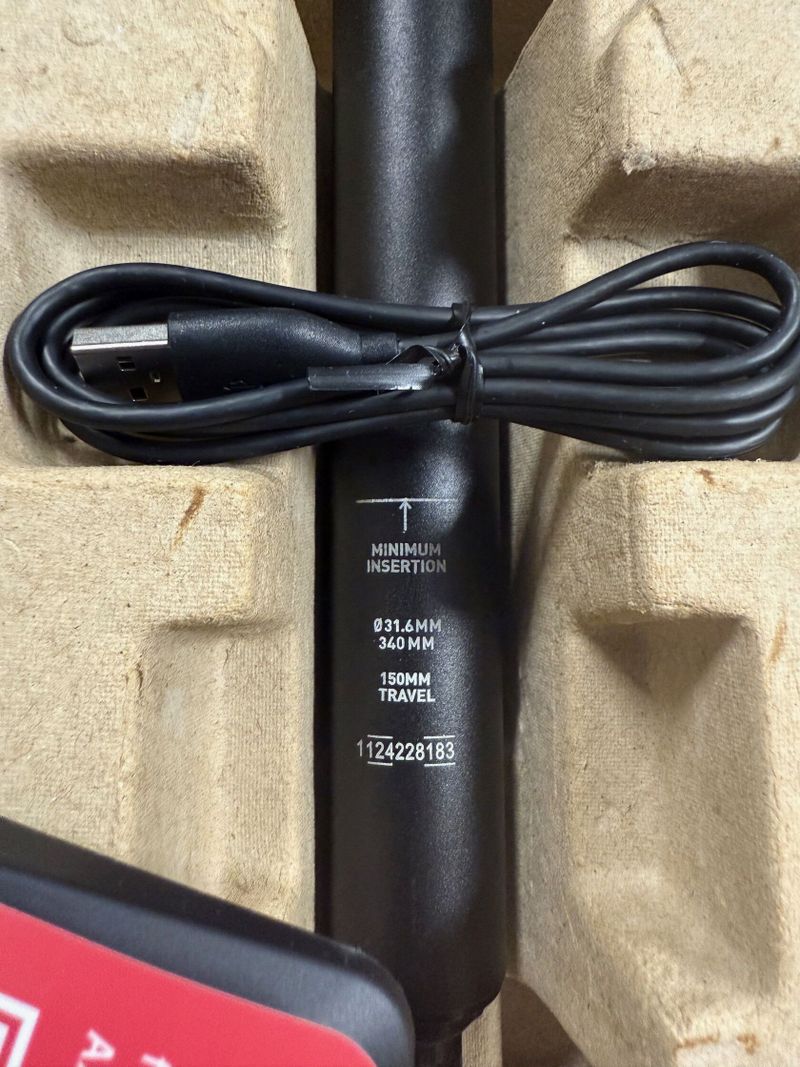Teleskopická ROCKSHOX sedlovka Reverb AXS 170, průměr 31.6 mm, A1