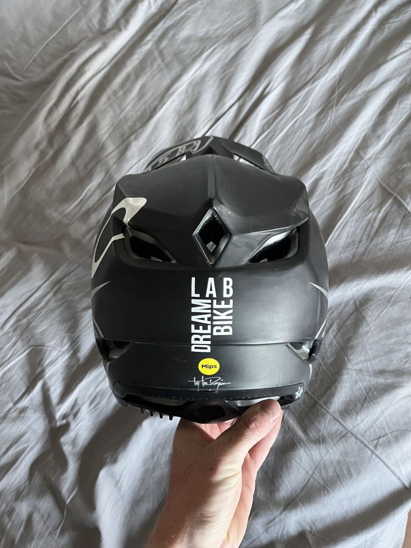 helma Troy Lee Designs D4 (58-59)