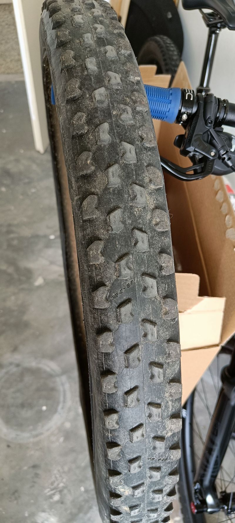 Prodám plášť Schwalbe Fat Albert Front 29x2,35