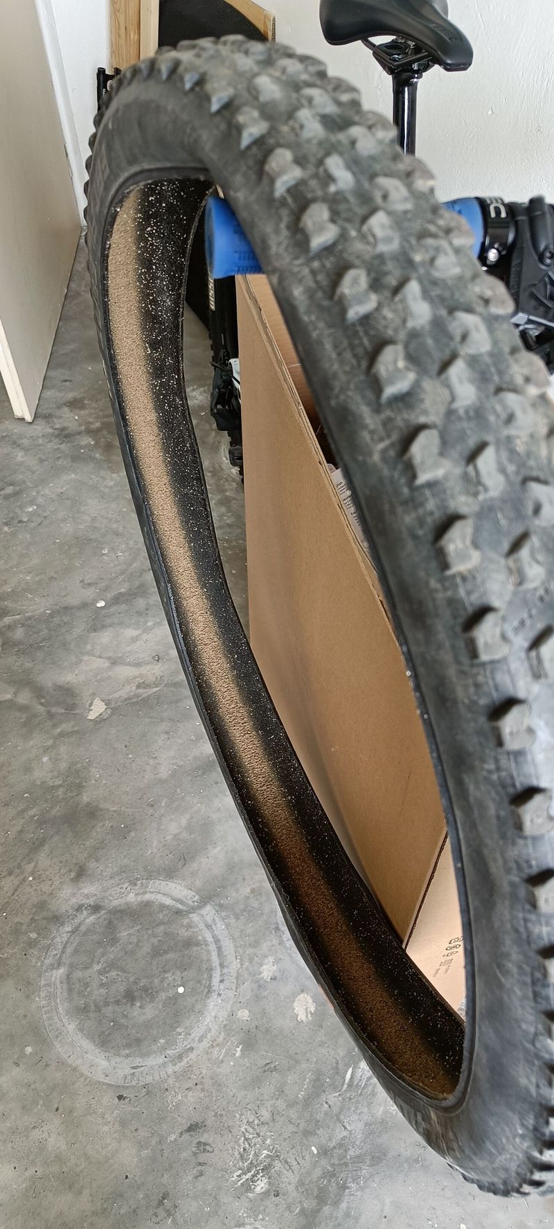 Prodám plášť Schwalbe Fat Albert Front 29x2,35