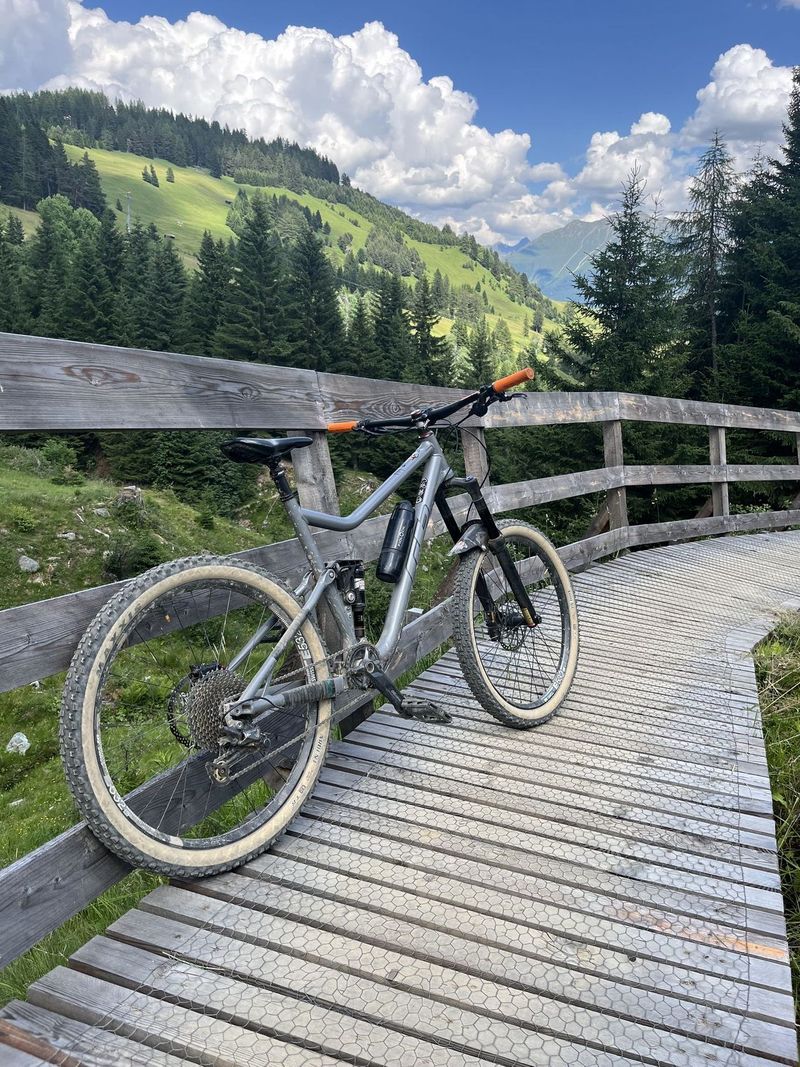 Rb bike rám