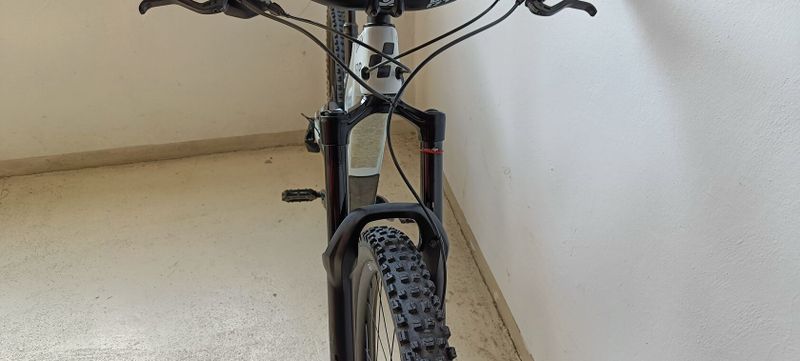 Prodám karbonové enduro Cube Stereo 150 Race - velikost S
