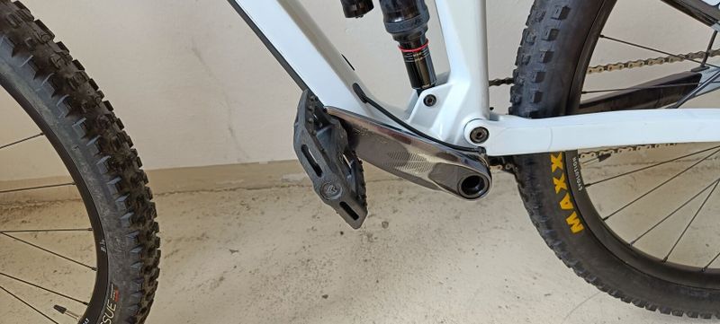 Prodám karbonové enduro Cube Stereo 150 Race - velikost S