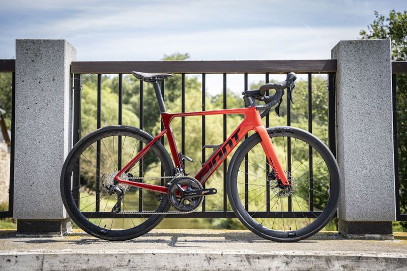 Giant Propel Advanced 2 Pure Red 2024 L