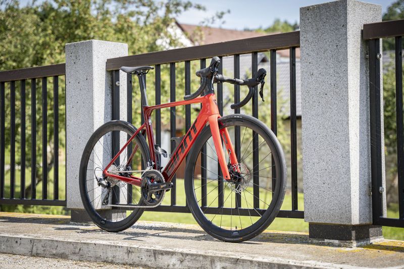 Giant Propel Advanced 2 Pure Red 2024 L