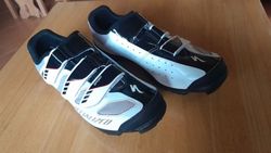 Tretry Specialized Sport, vel. 41, stélka 26 cm, UNISEX, MTB i silnice