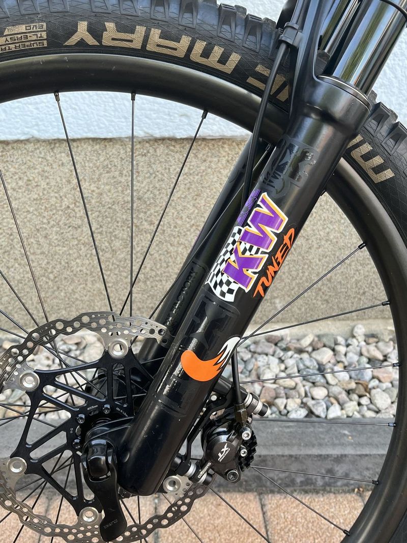 Giant Reign Advanced Carbon
