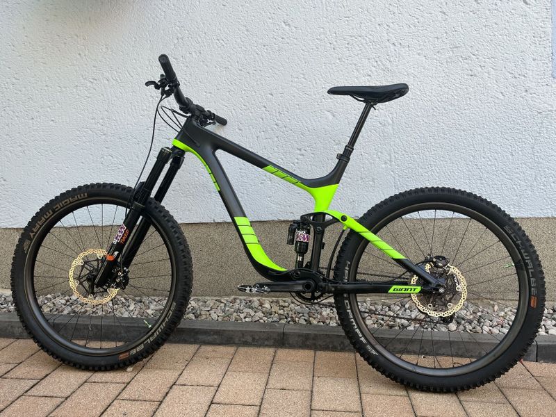 Giant Reign Advanced Carbon