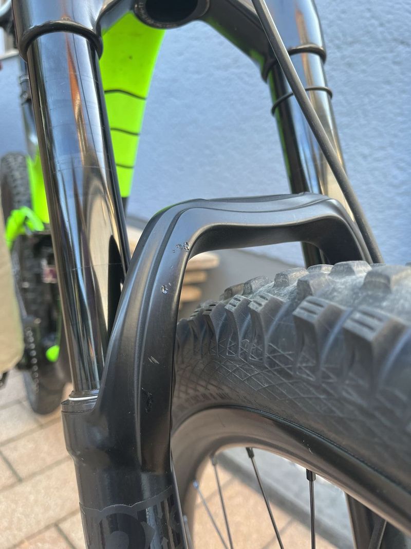 Giant Reign Advanced Carbon
