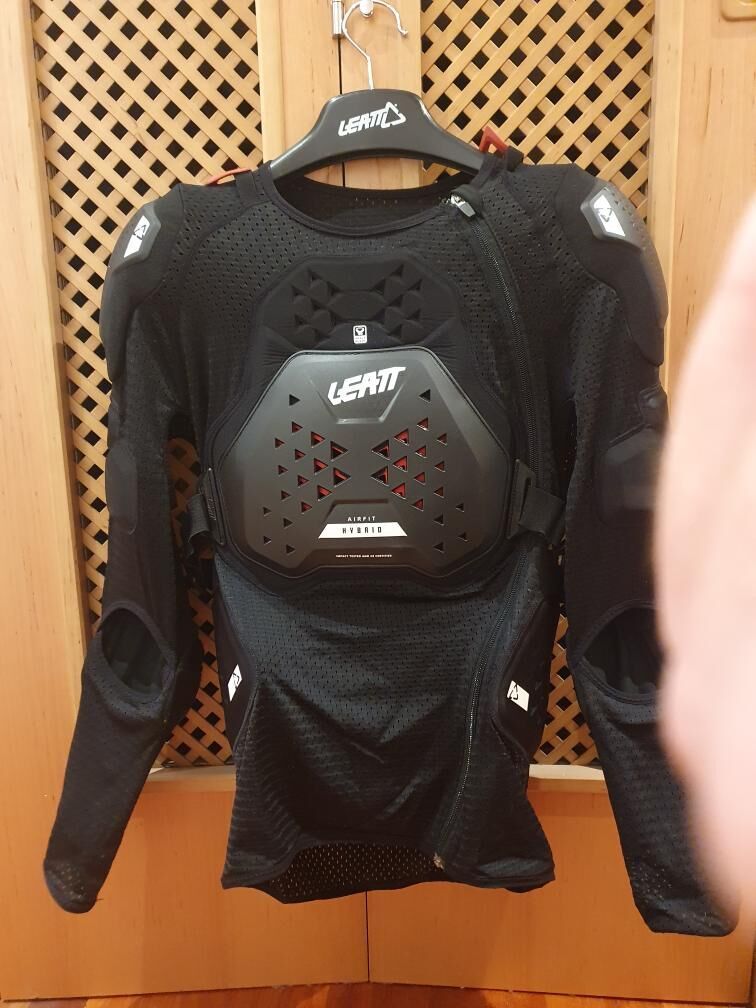 Leatt 3DF AirFit Hybrid Body Protector