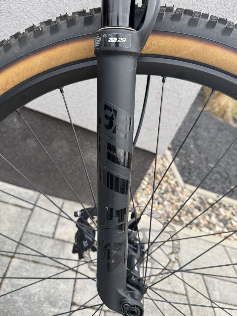 Canyon Lux CF7