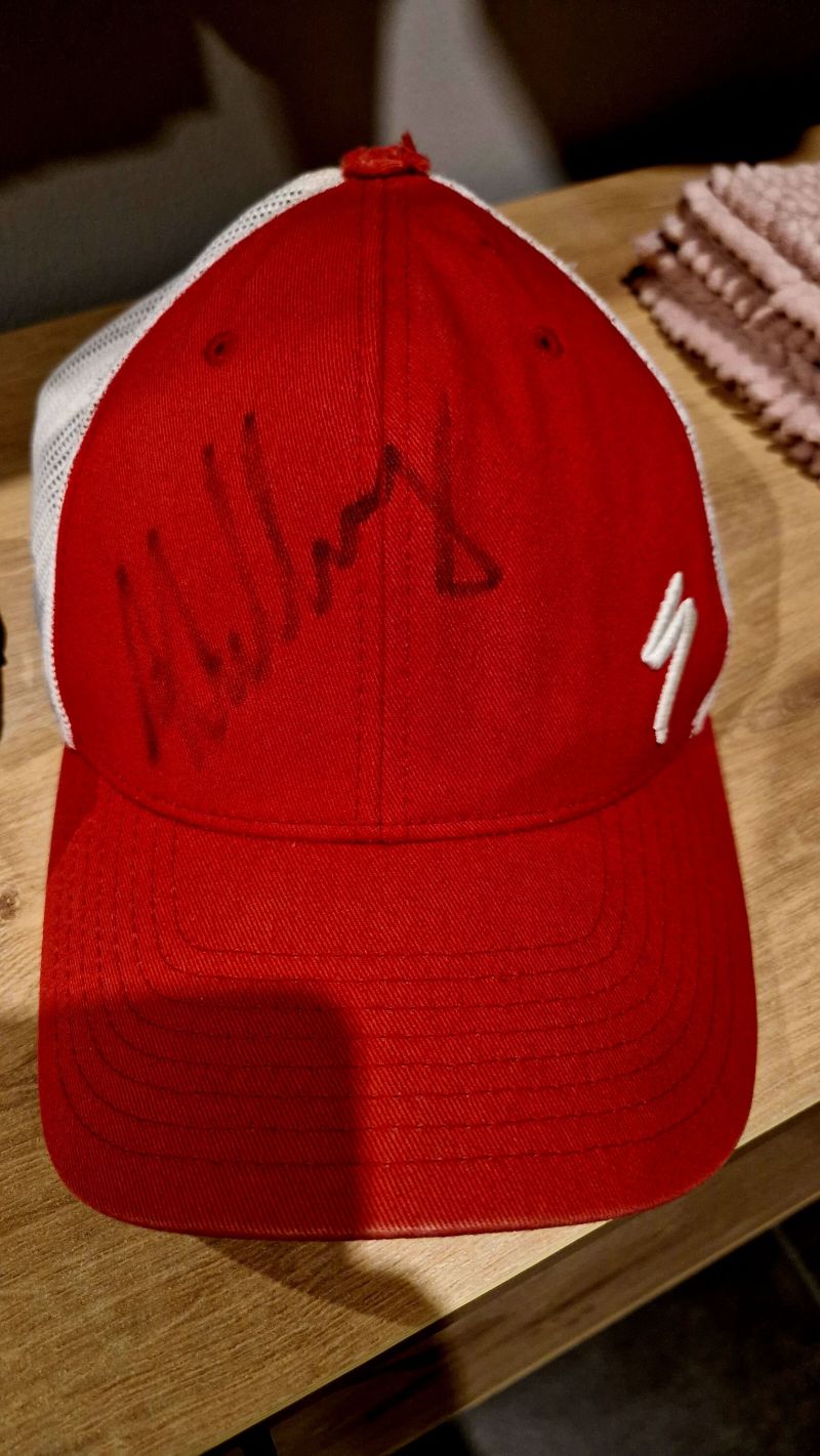 Specialized cap