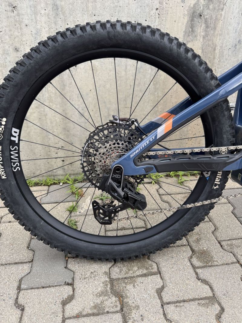 Pivot Shuttle LT PRO X0 2025
