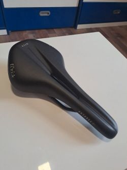 2x NOVÉ sedlo Fizik Antares R5 a Aidon