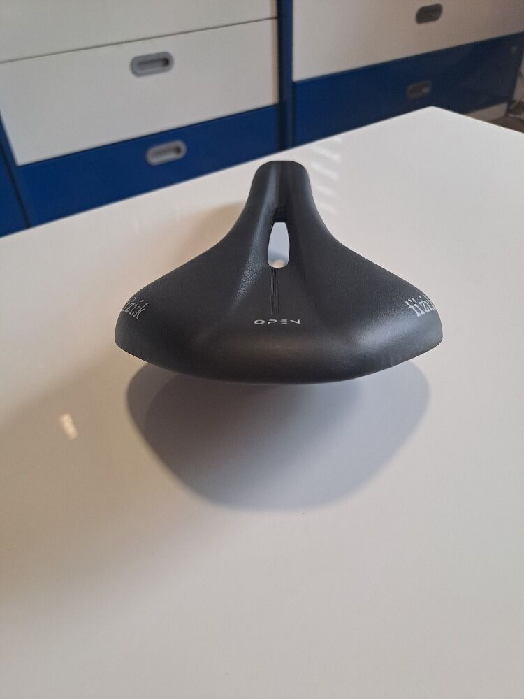 2x NOVÉ sedlo Fizik Antares R5 a Aidon