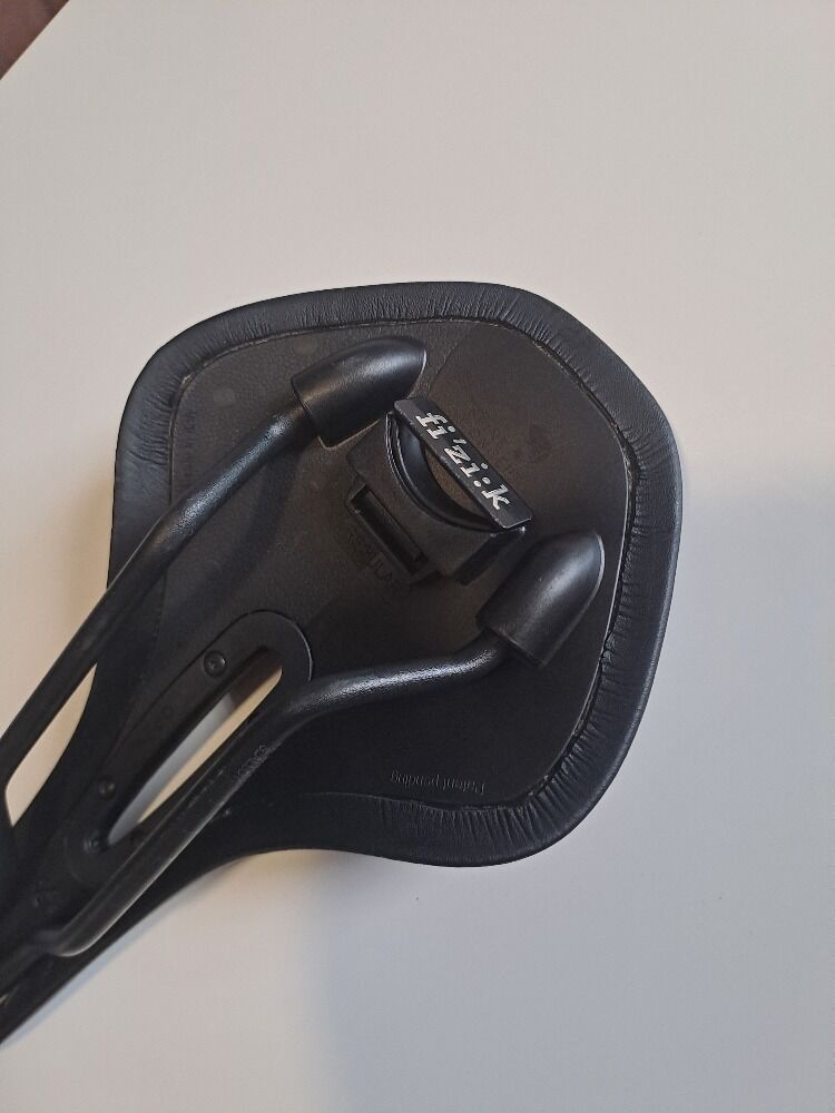 2x NOVÉ sedlo Fizik Antares R5 a Aidon