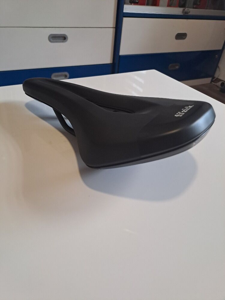 2x NOVÉ sedlo Fizik Antares R5 a Aidon