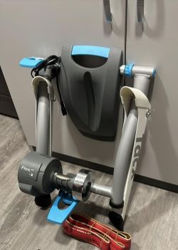 Trenažér Tacx Flow T2240