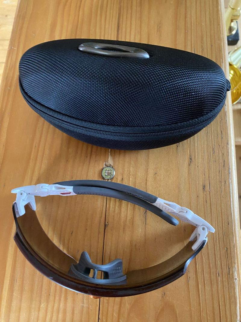 Prodám nepoškrábané brýle oakley