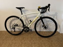 Prodam silnicni kolo Trek Domane Al 4 Disc